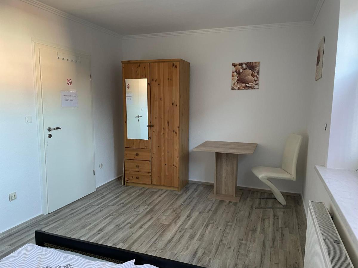 Schoene Zentrale Zimmer In Wilhelmshaven Apartment Exterior photo